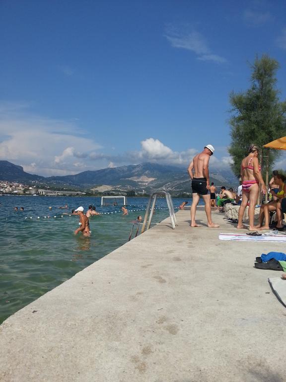 Apartments Mali Raj Vranjic Oda fotoğraf